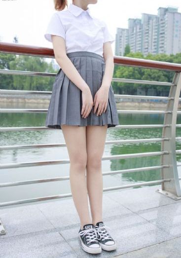 学渣含着学霸几巴的写作业视频